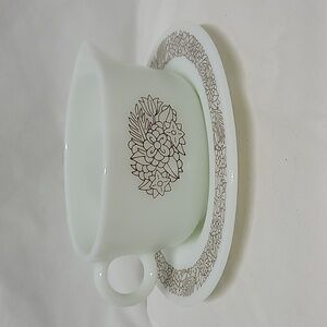 Pyrex Woodland Gravy Boat & Underplate